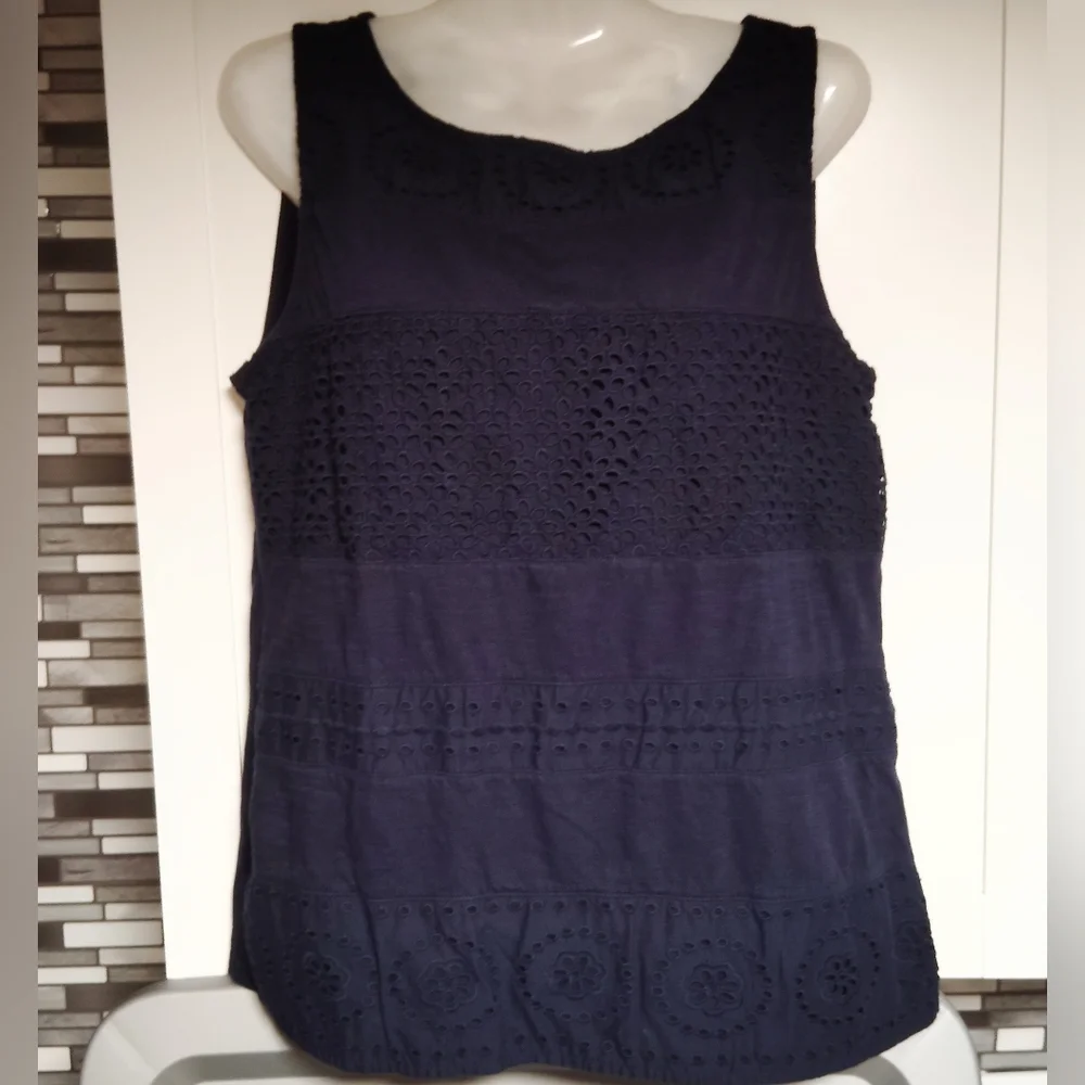 Talbots Eyelet Sleeveless Blouse Sz-M - Picture 1 of 4